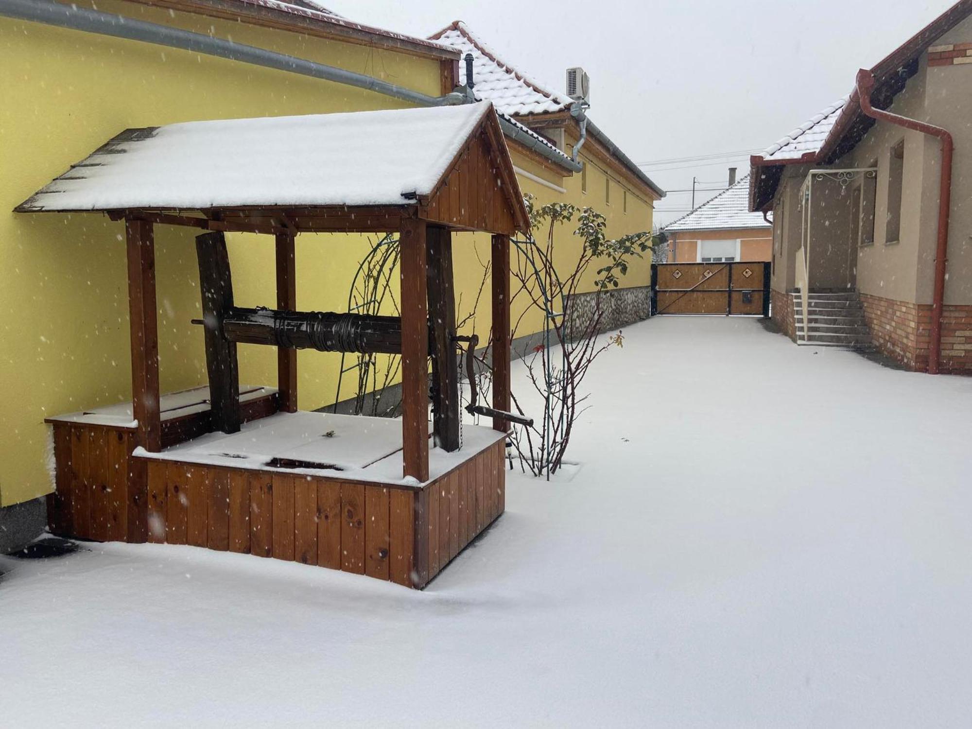 Benige Vendeghaz Hotel Demjén Exterior foto