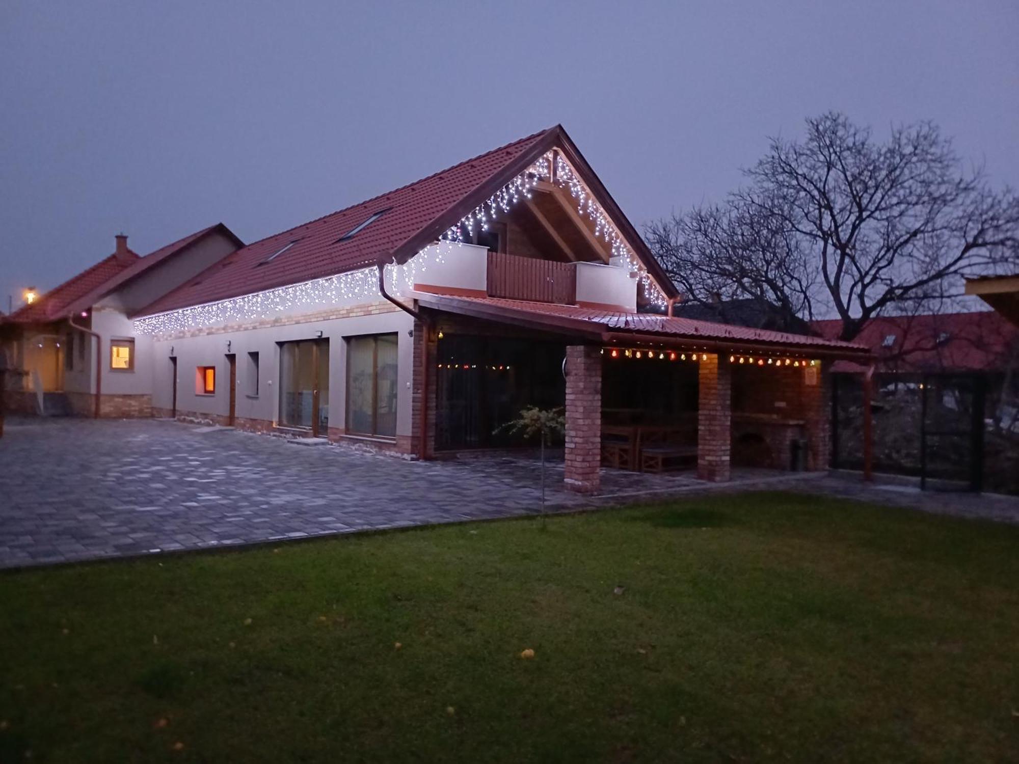 Benige Vendeghaz Hotel Demjén Exterior foto