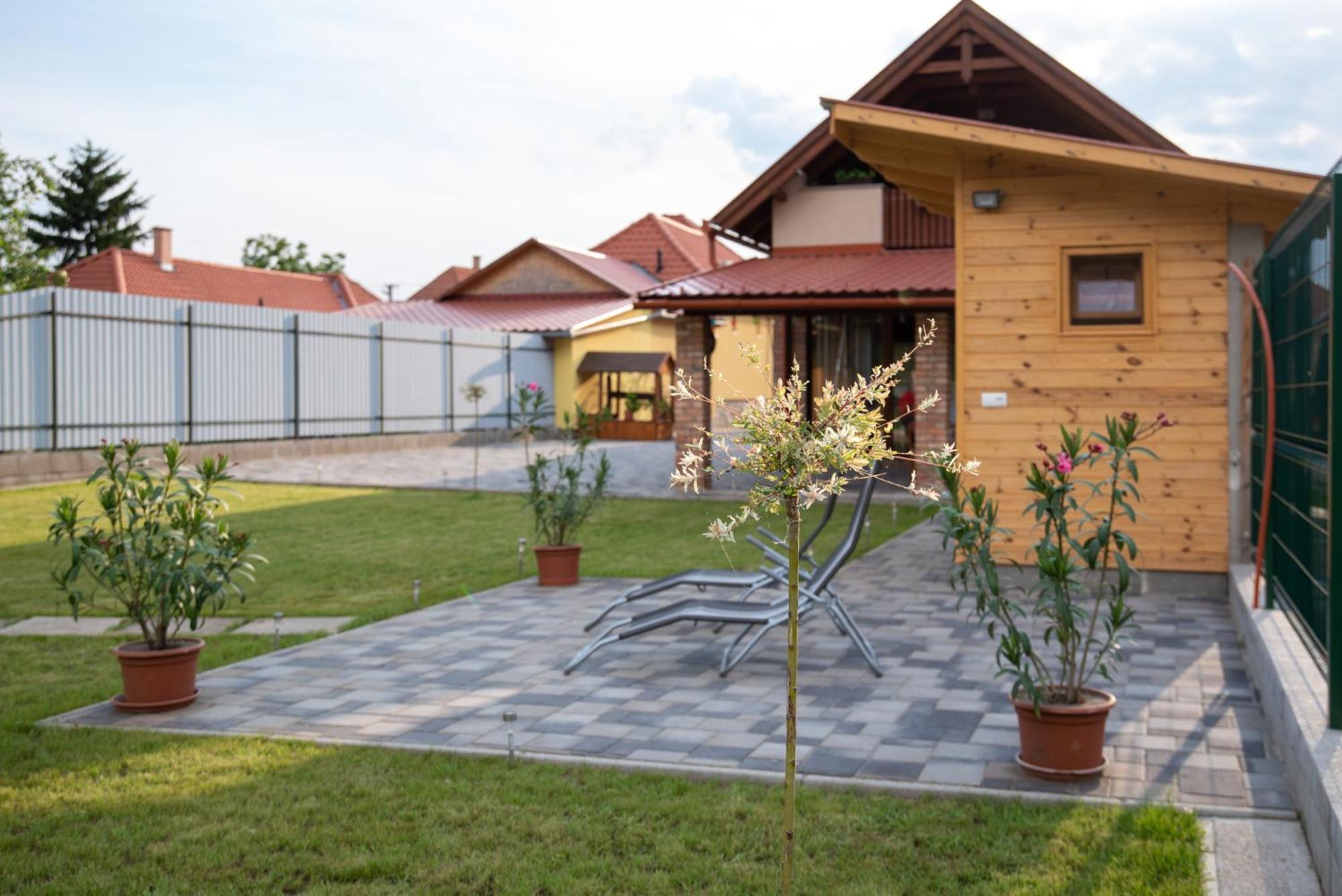 Benige Vendeghaz Hotel Demjén Exterior foto